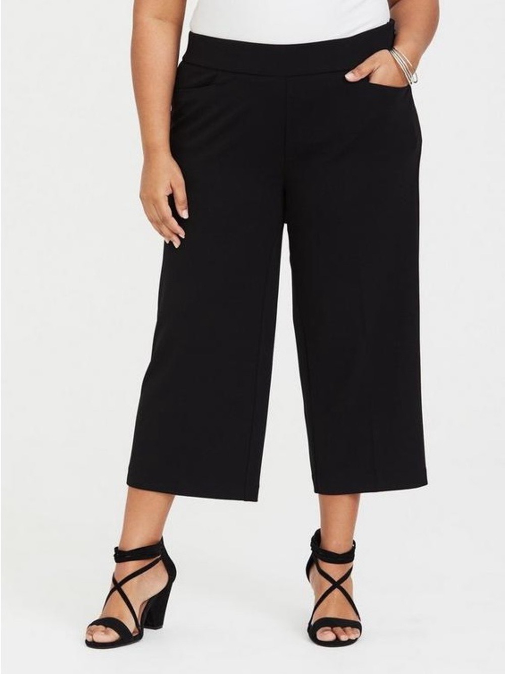 Torrid Black Culotte Wide Leg Pants Cropped Size 16